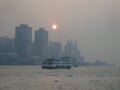 Laid down sun on bay of HongKong , הונג קונג, סין, אסיה