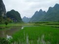 In the surroundings of Yangshuo: fabulous montains as sugar loafs! , Yangshuo, Trung Quốc, Châu Á