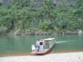 The boat on the bank, Li jiang-Guilin cruising river, סין, אסיה