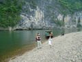 On the Li river with the sight on wonderful mountains, Li jiang-Guilin cruising river, סין, אסיה